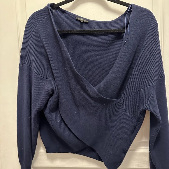 Dynamite Cross Sweater - Picture 1 of 2